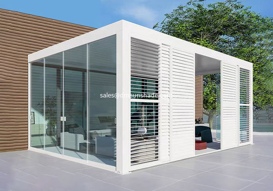 বায়ু প্রতিরোধী জিপ blinds এবং আউটডোর Louvered বৈদ্যুতিক Pergola জন্য গ্লাস দরজা